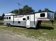 IN STOCK NEW 2023 Bison Silverado 8315B with slide 8ft wide 3 horse 15ft shortwall bulkhead layout